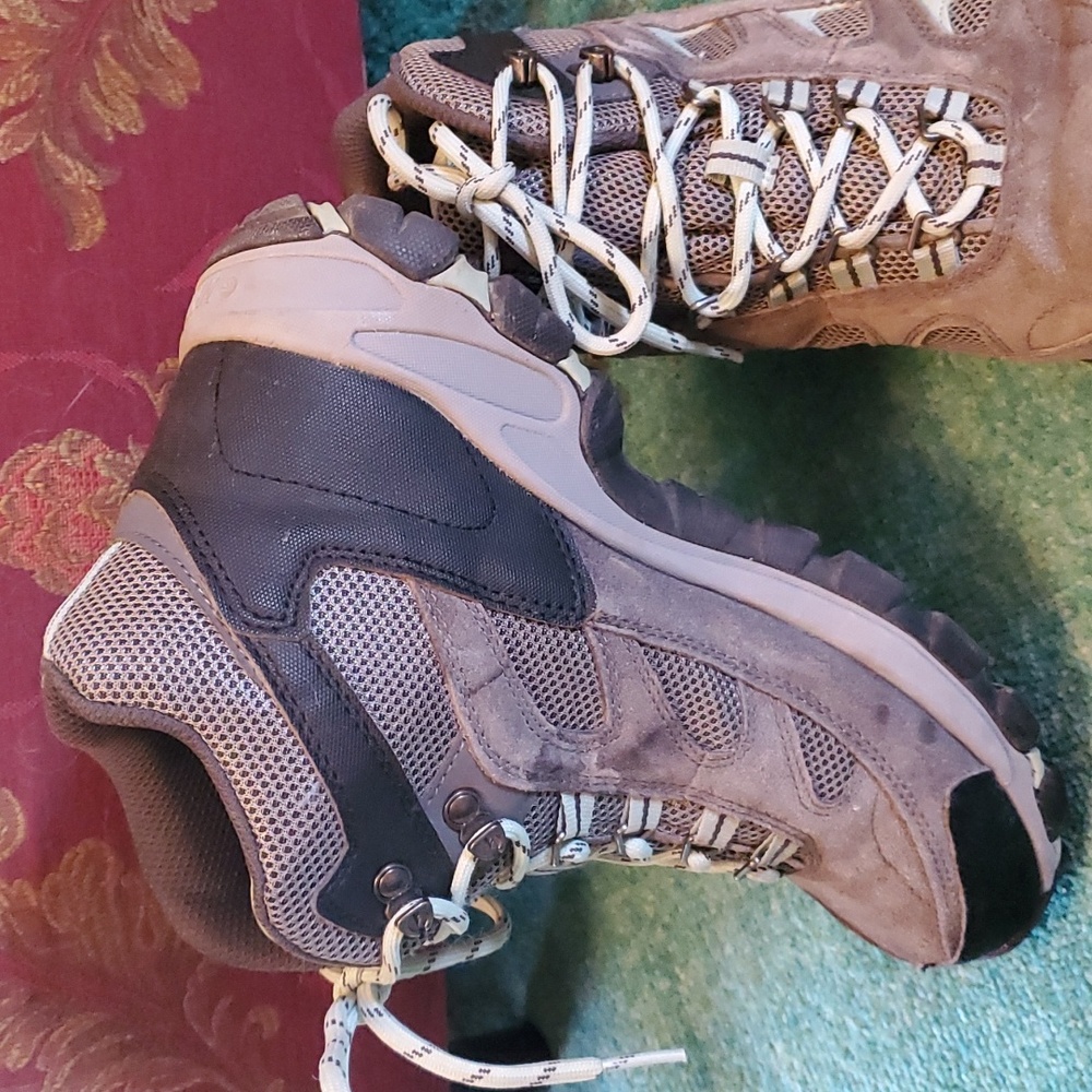 Women's Hi Tec hiking boots 9 - Picture 2 of 8